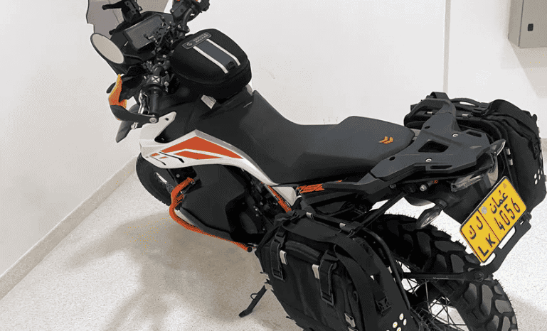 
								2019 KTM 790 Adventure R full									