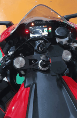 
								2018 Honda CBR1000RR Fireblade full									